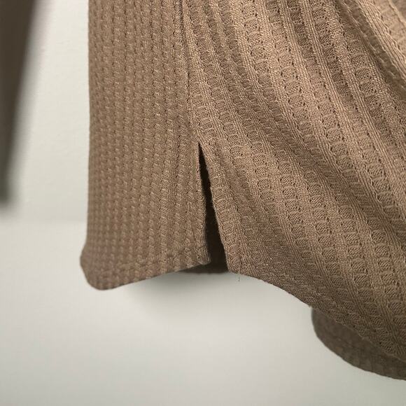 Chaser Brown V-neck Textured Waffle Knit Long Sleeve Top Women's Small - Picture 7 of 9